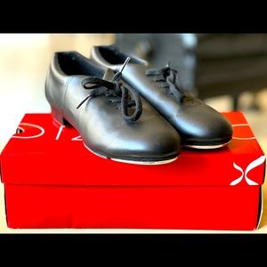Capezio Leather Oxford Tap shoes
